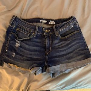 Women’s Levi jean shorts